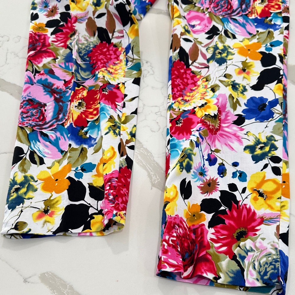 Peck & Peck Colorful Floral Leggings - Picture 5 of 5